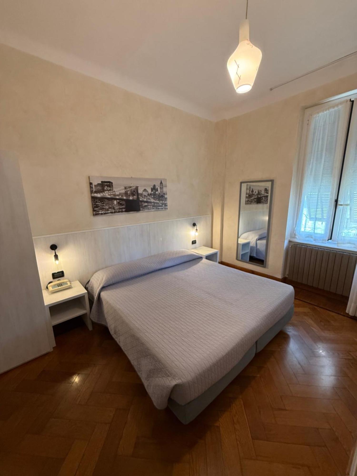 Hotel Fiorenza & Banksia Meuble Алассио Экстерьер фото